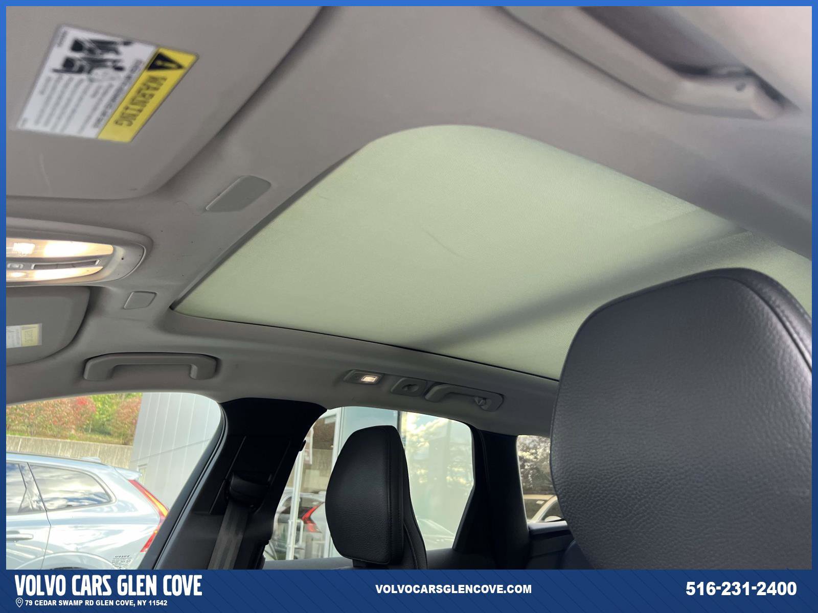 Used 2022 Volvo XC60 B5 Momentum w/ Climate Package image 19