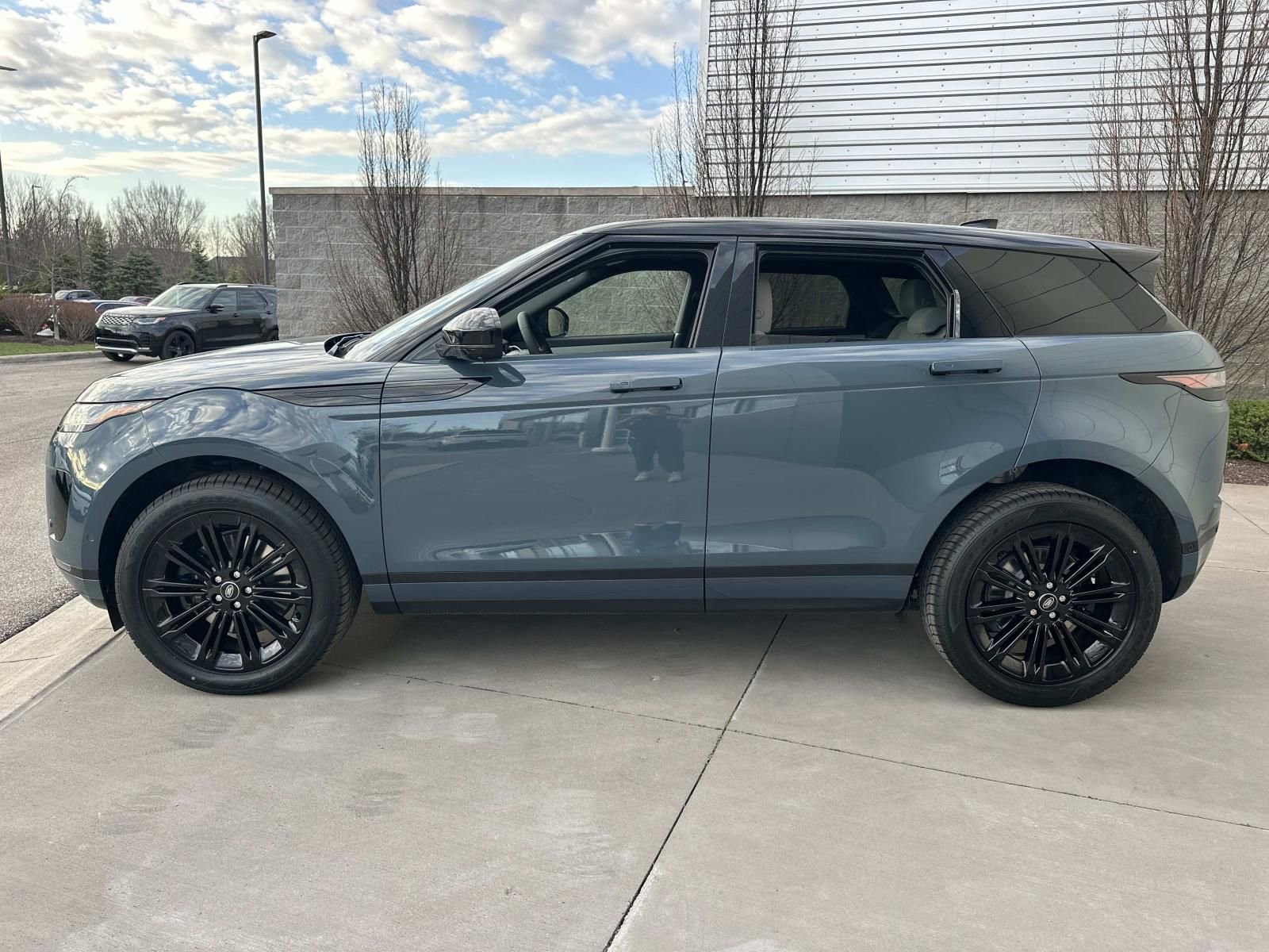 New 2026 Land Rover Range Rover Evoque S AWD/4WD image 8