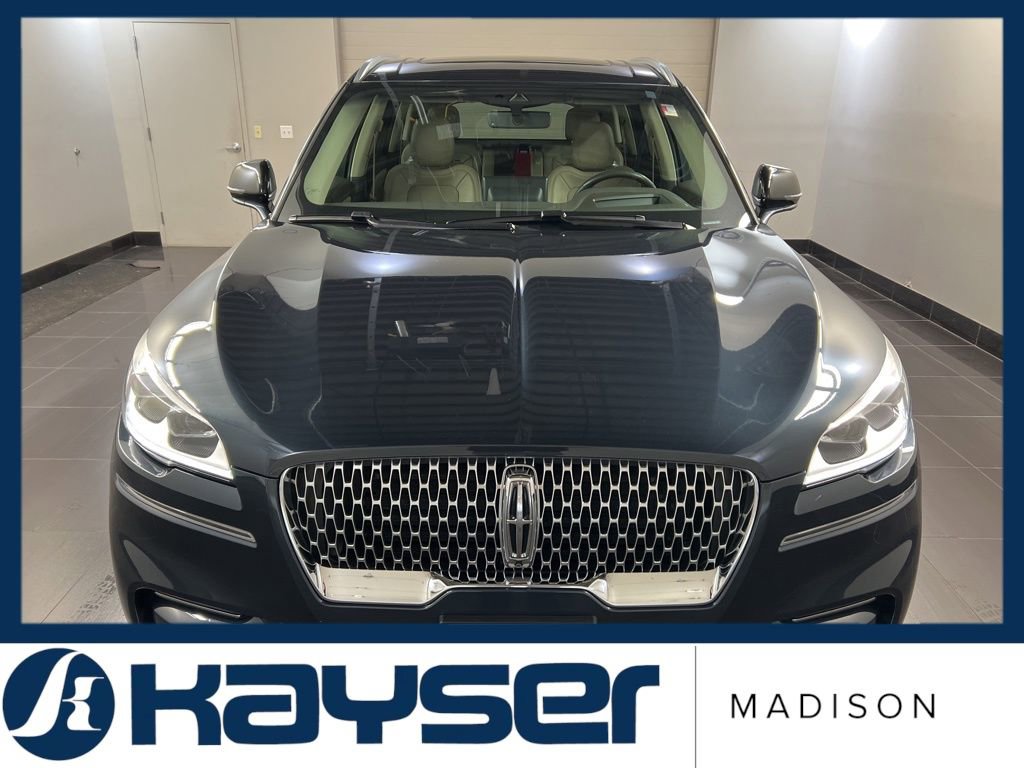 Used 2022 Lincoln Aviator Reserve w/ Equipment Group 201A image 2