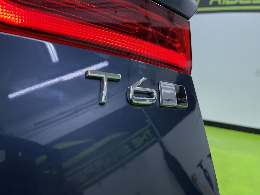 Used 2018 Volvo XC60 T6 Inscription w/ Vision Package image 14