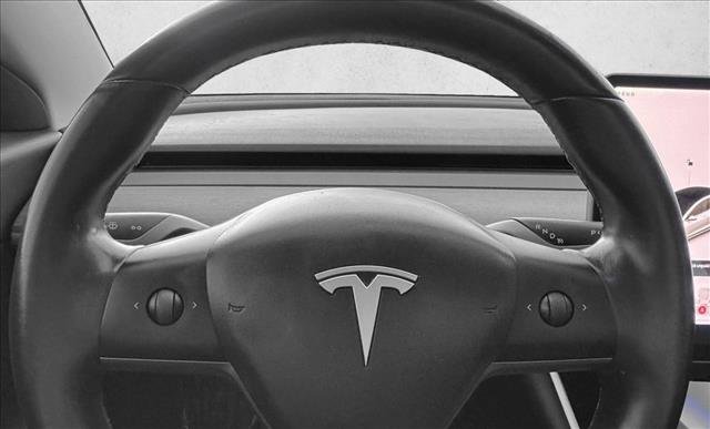 Used 2018 Tesla Model 3 Long Range image 13