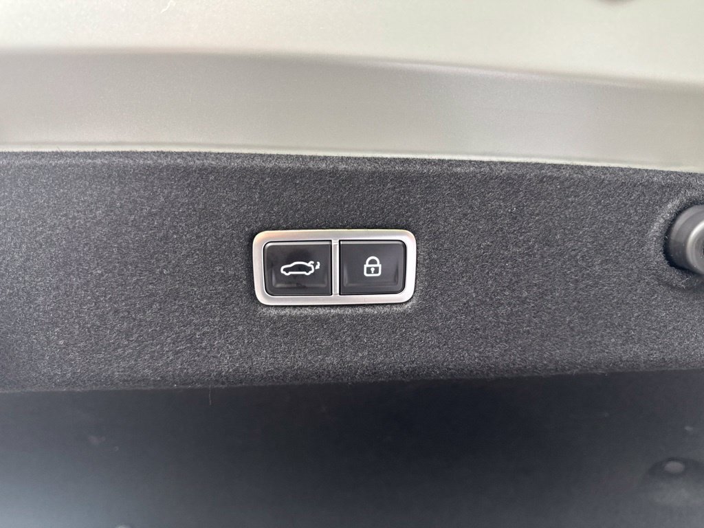 Used 2024 Hyundai Ioniq 6 SE RWD image 24