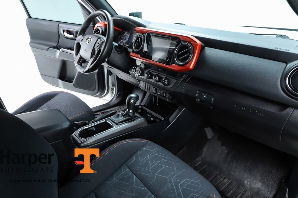 Used 2018 Toyota Tacoma TRD Off-Road image 69