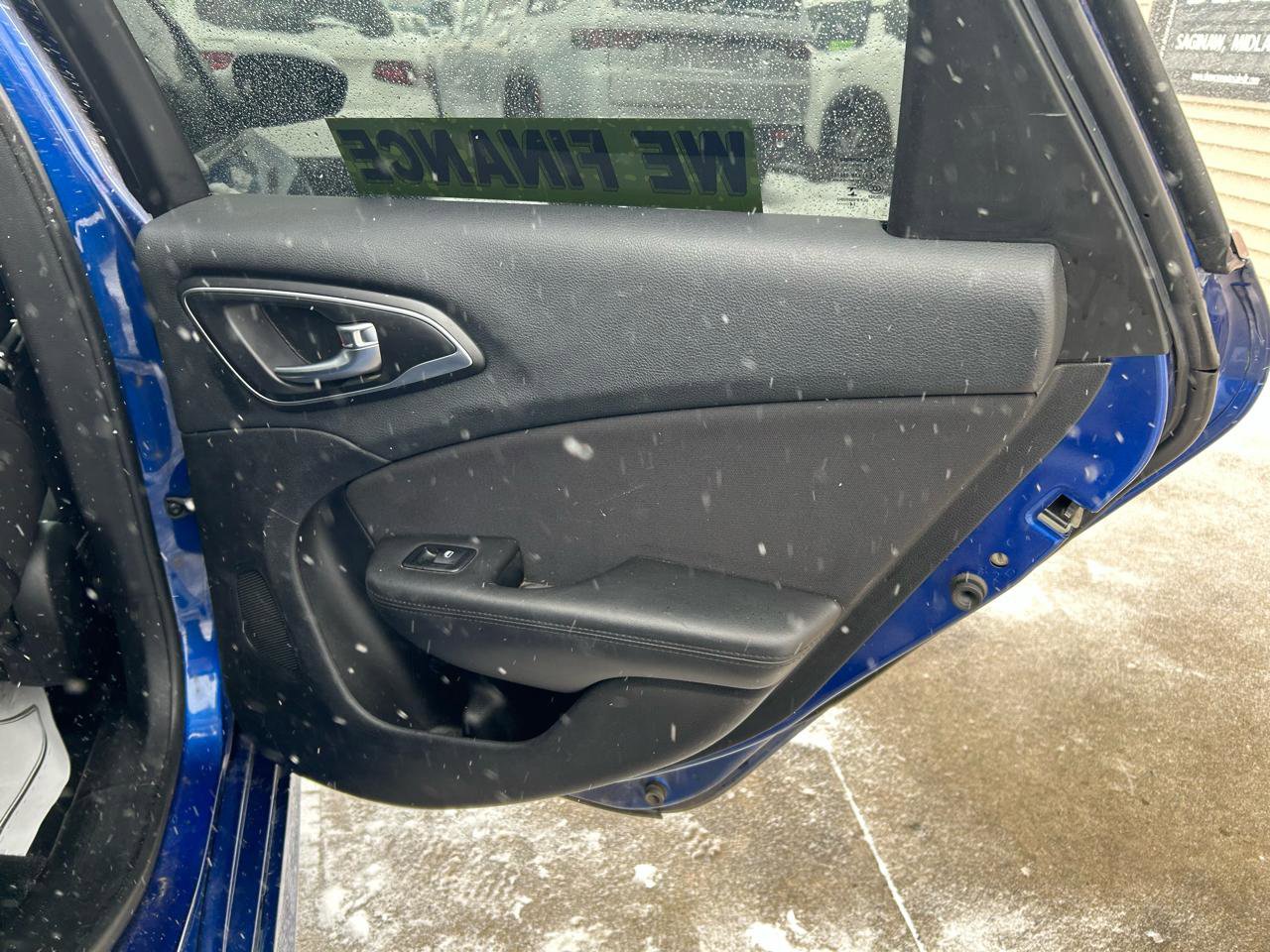 Used 2015 Chrysler 200 Limited w/ Convenience Group image 16