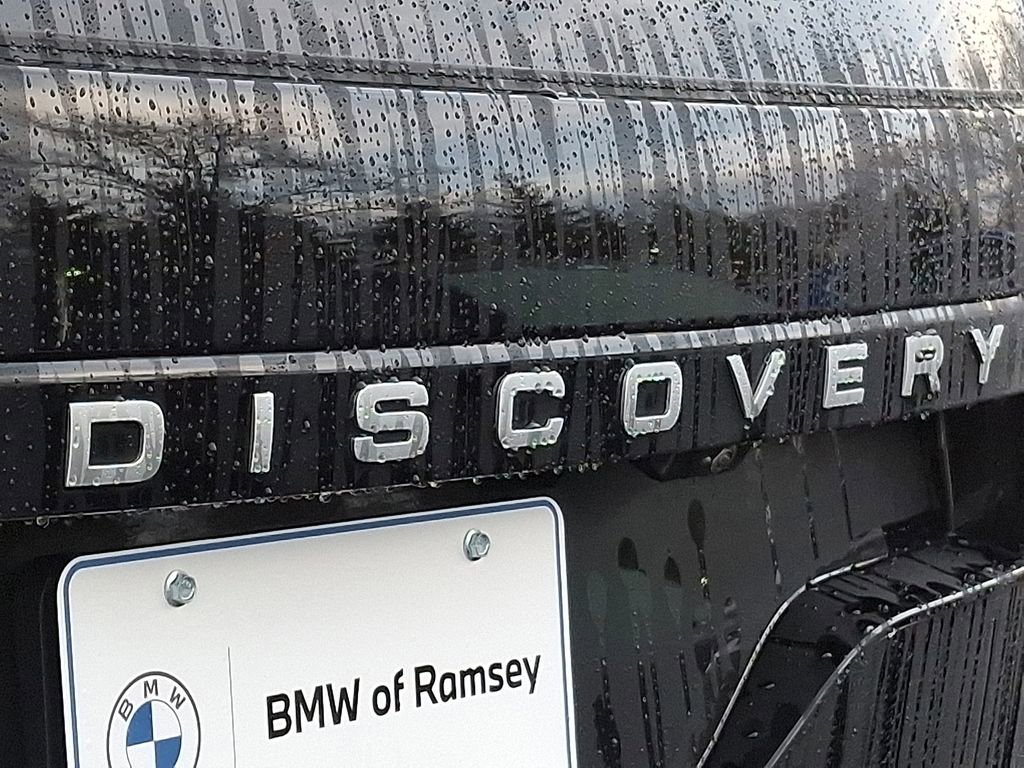 Used 2025 Land Rover Discovery S AWD/4WD image 28