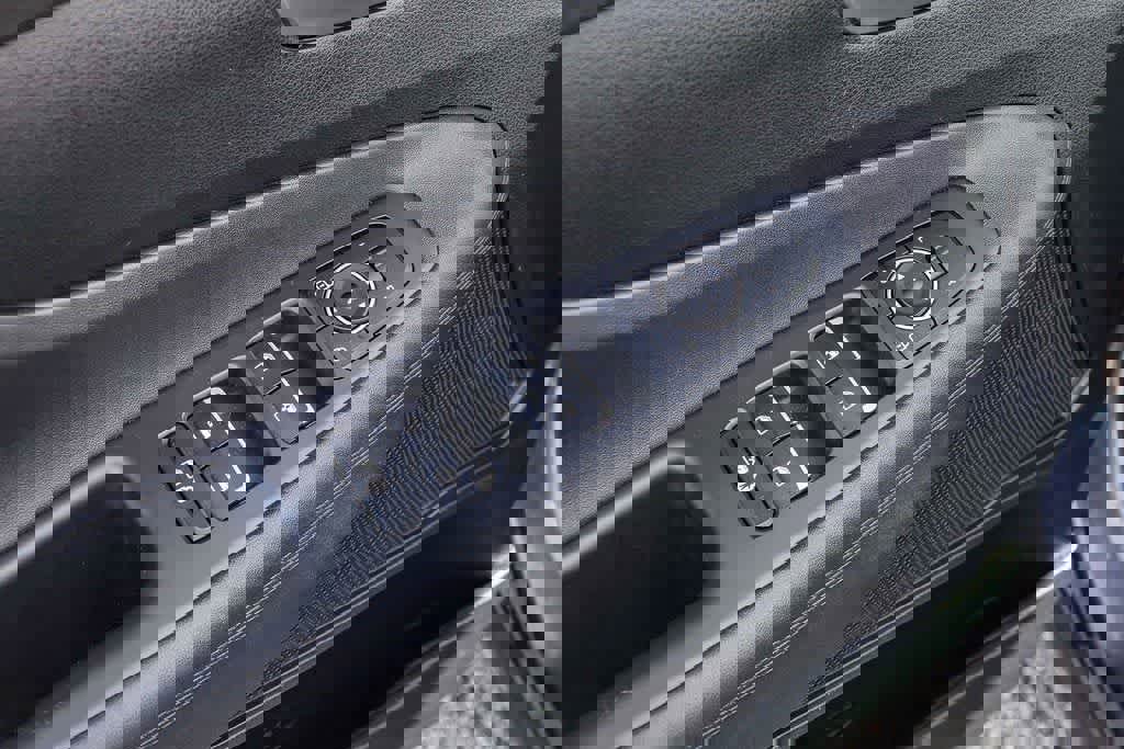 Used 2023 Hyundai Santa Fe SEL w/ Cargo Package image 20