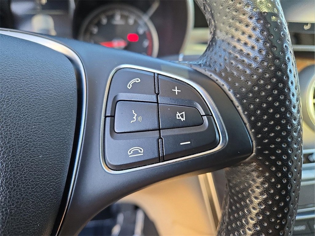 Used 2019 Mercedes-Benz GLC 300 4MATIC image 23