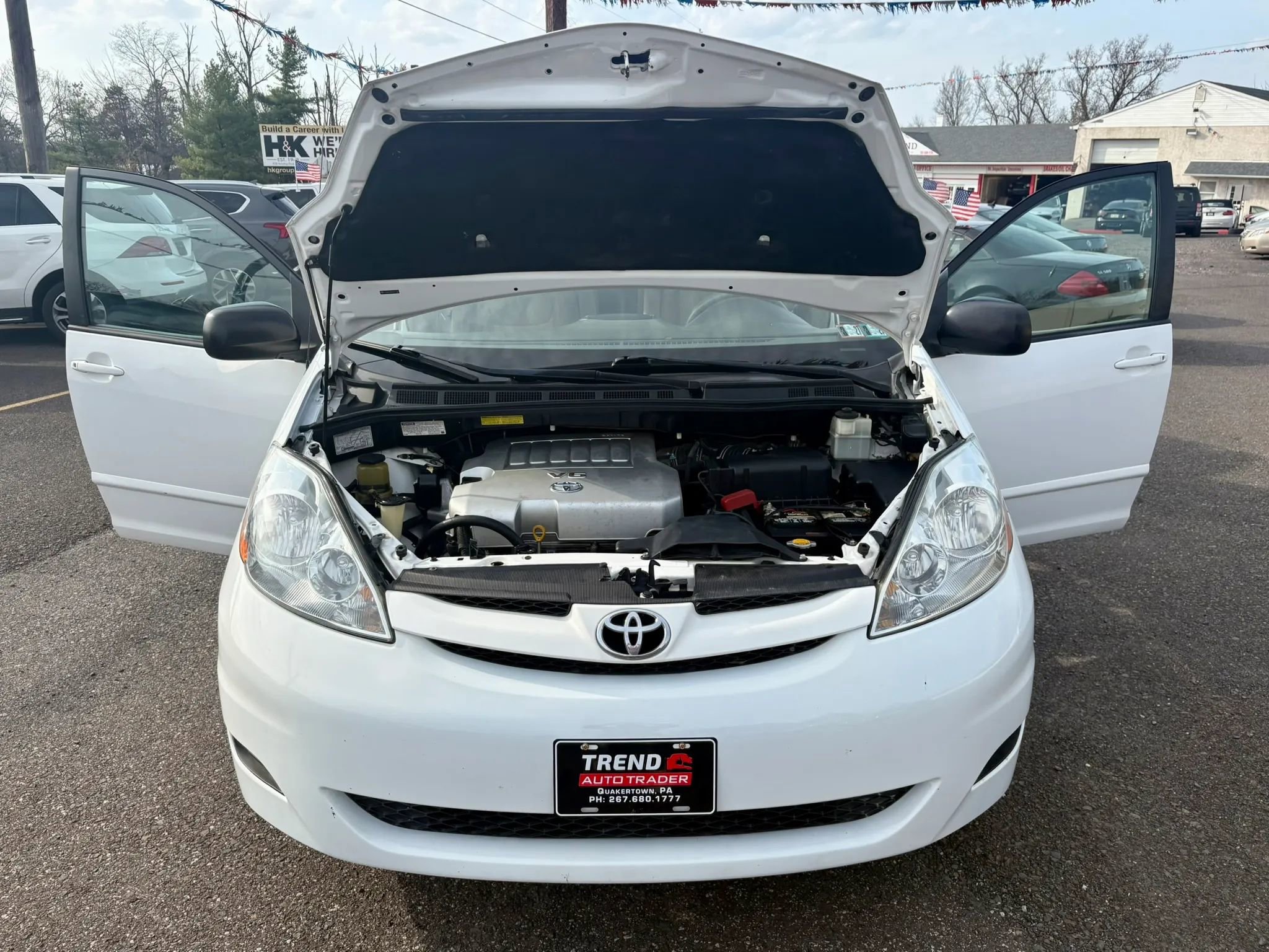 Used 2009 Toyota Sienna LE image 9