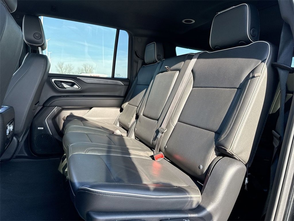 Used 2021 GMC Yukon XL SLT image 23