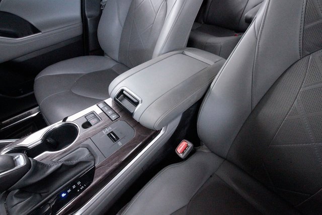 Used 2020 Toyota Highlander Limited Platinum image 12