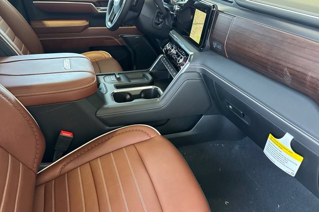 New 2026 GMC Sierra 3500 Denali Ultimate AWD/4WD image 17