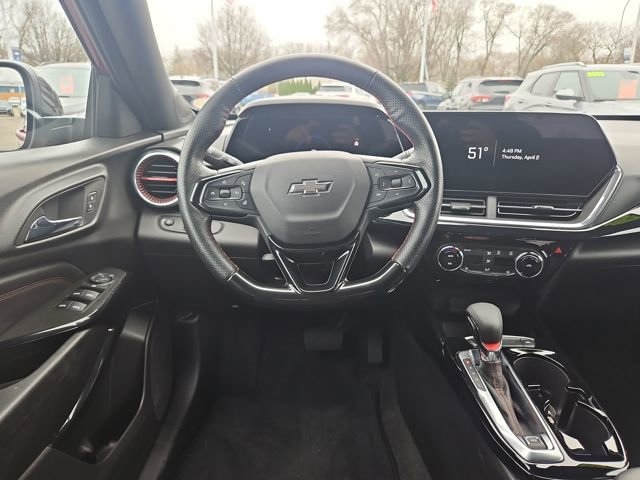 Used 2025 Chevrolet Trax RS w/ Driver Confidence Package image 14