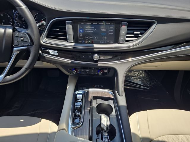 Certified 2023 Buick Enclave Avenir FWD image 13
