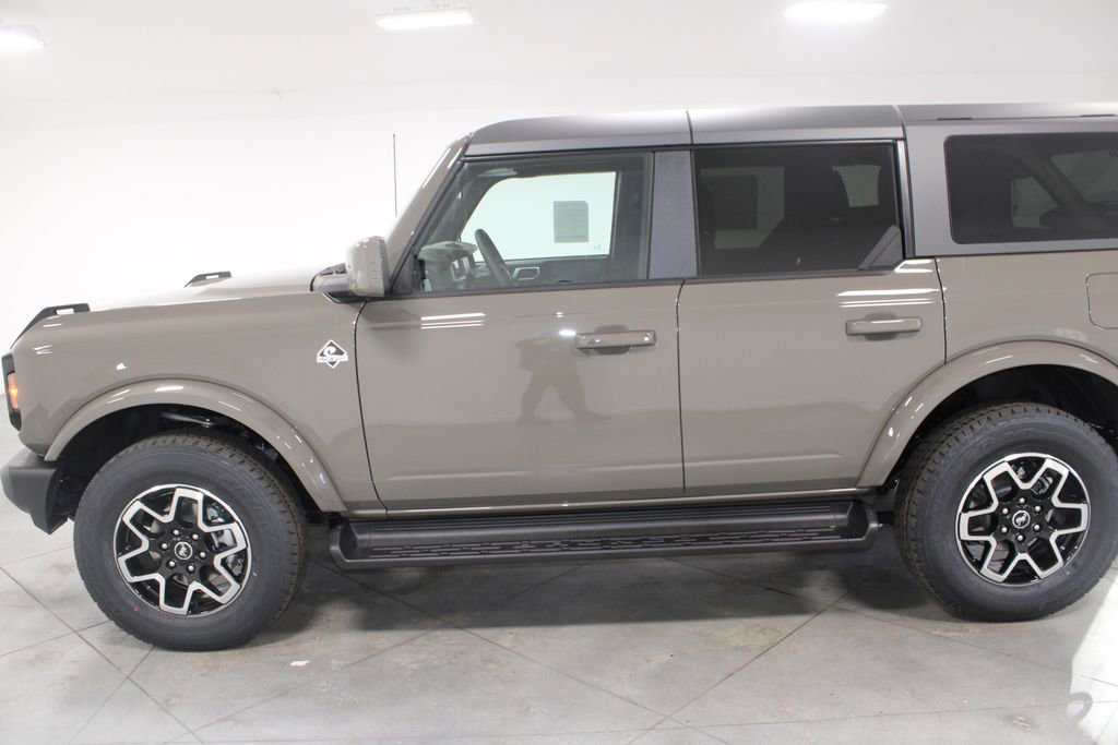 New 2025 Ford Bronco Outer Banks image 5