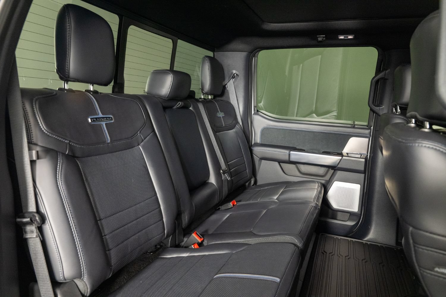 Used 2026 Ford F350 Platinum AWD/4WD image 22
