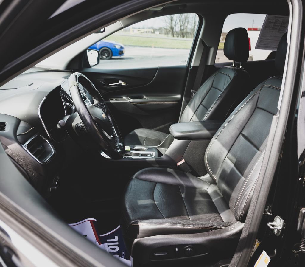 Used 2018 Chevrolet Equinox Premier image 23