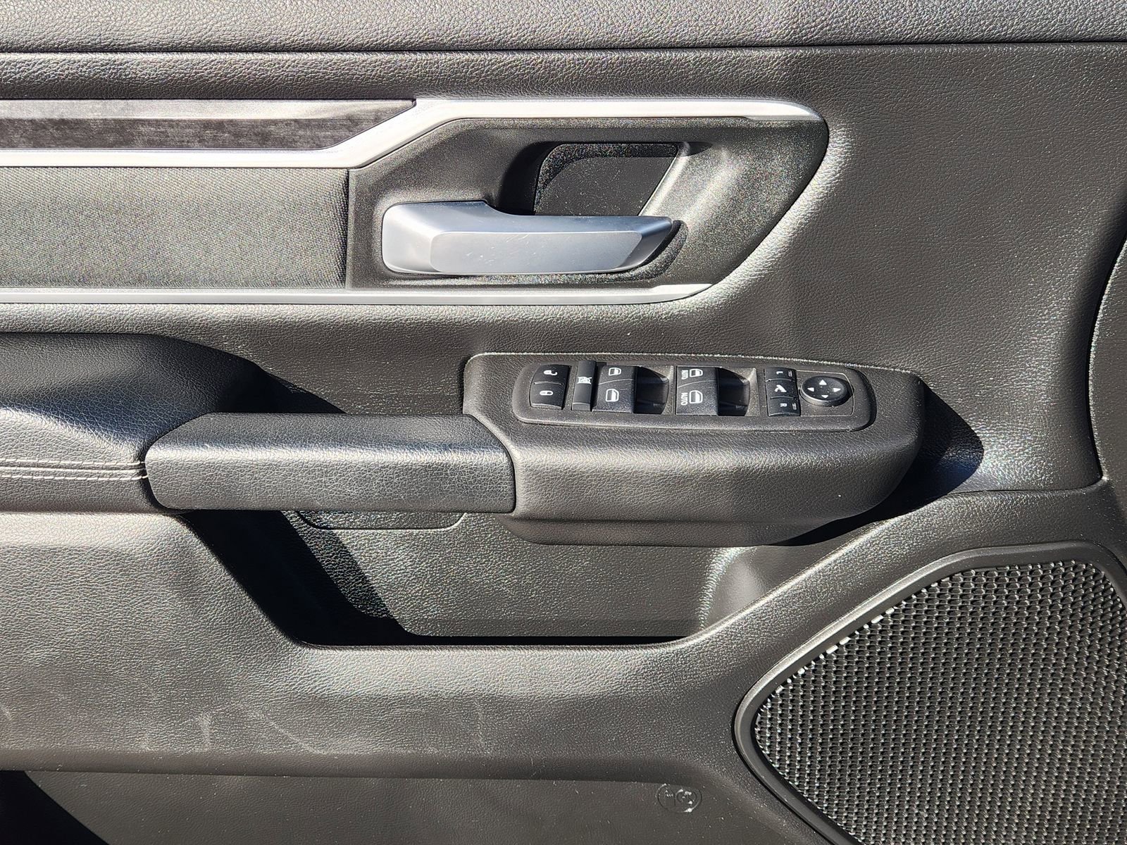 Used 2023 RAM 1500 Lone Star image 28