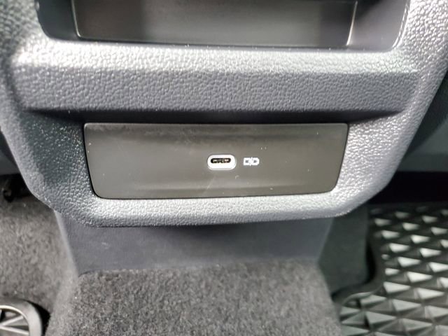 Certified 2023 Volkswagen Taos SE w/ Panoramic Sunroof Package FWD image 12