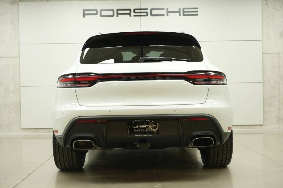 New 2026 Porsche Macan AWD/4WD image 12