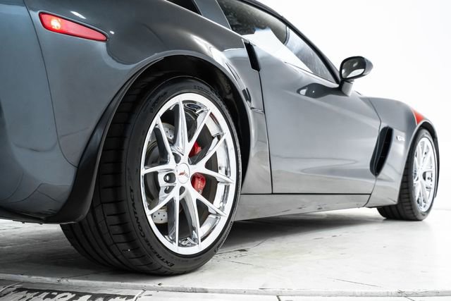 Used 2013 Chevrolet Corvette Z06 w/ 2LZ Preferred Equipment Group RWD image 13