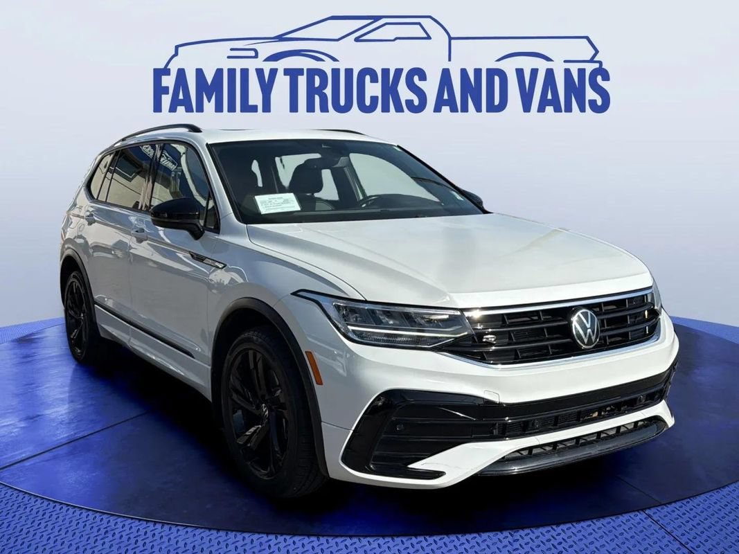 Used 2023 Volkswagen Tiguan SE R-Line FWD image 7