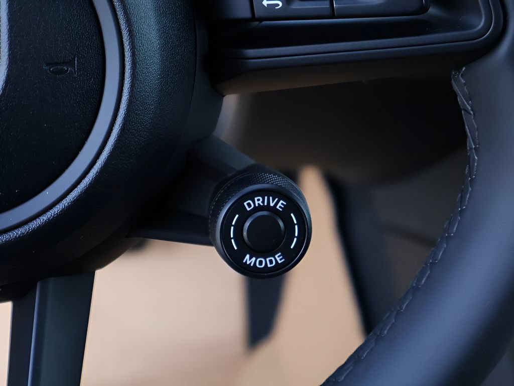 New 2026 Porsche Cayenne Coupe AWD/4WD image 31