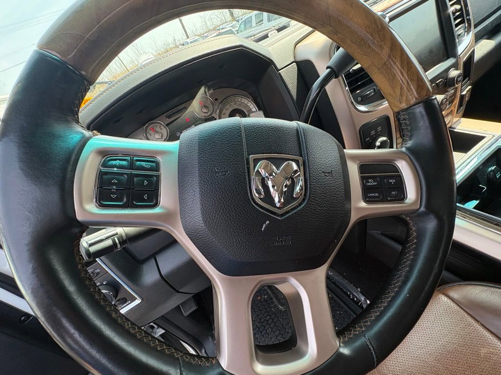 Used 2015 RAM 3500 Laramie Longhorn image 37