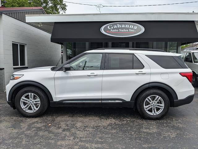 Used 2022 Ford Explorer XLT w/ Equipment Group 202A RWD image 2