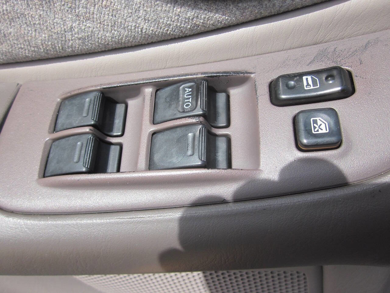 Used 1998 Toyota Avalon XL FWD image 22