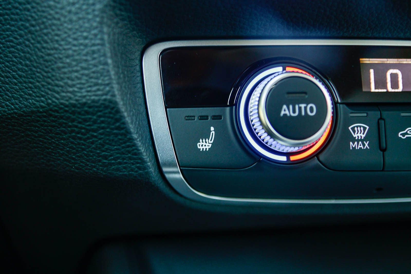 Used 2025 Audi Q3 2.0T Premium w/ Convenience Package image 26