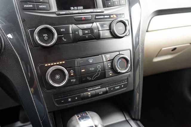 Used 2018 Ford Explorer FWD image 17