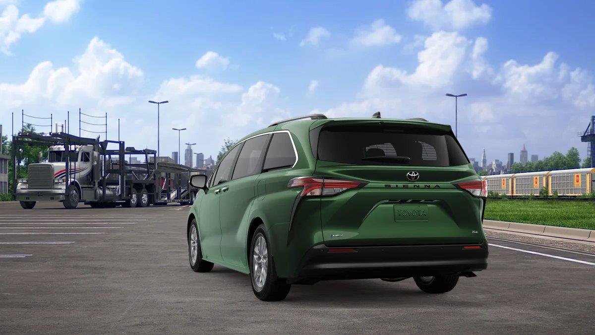 New 2026 Toyota Sienna XLE FWD image 9