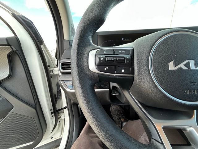 Used 2024 Kia Sportage LX image 14