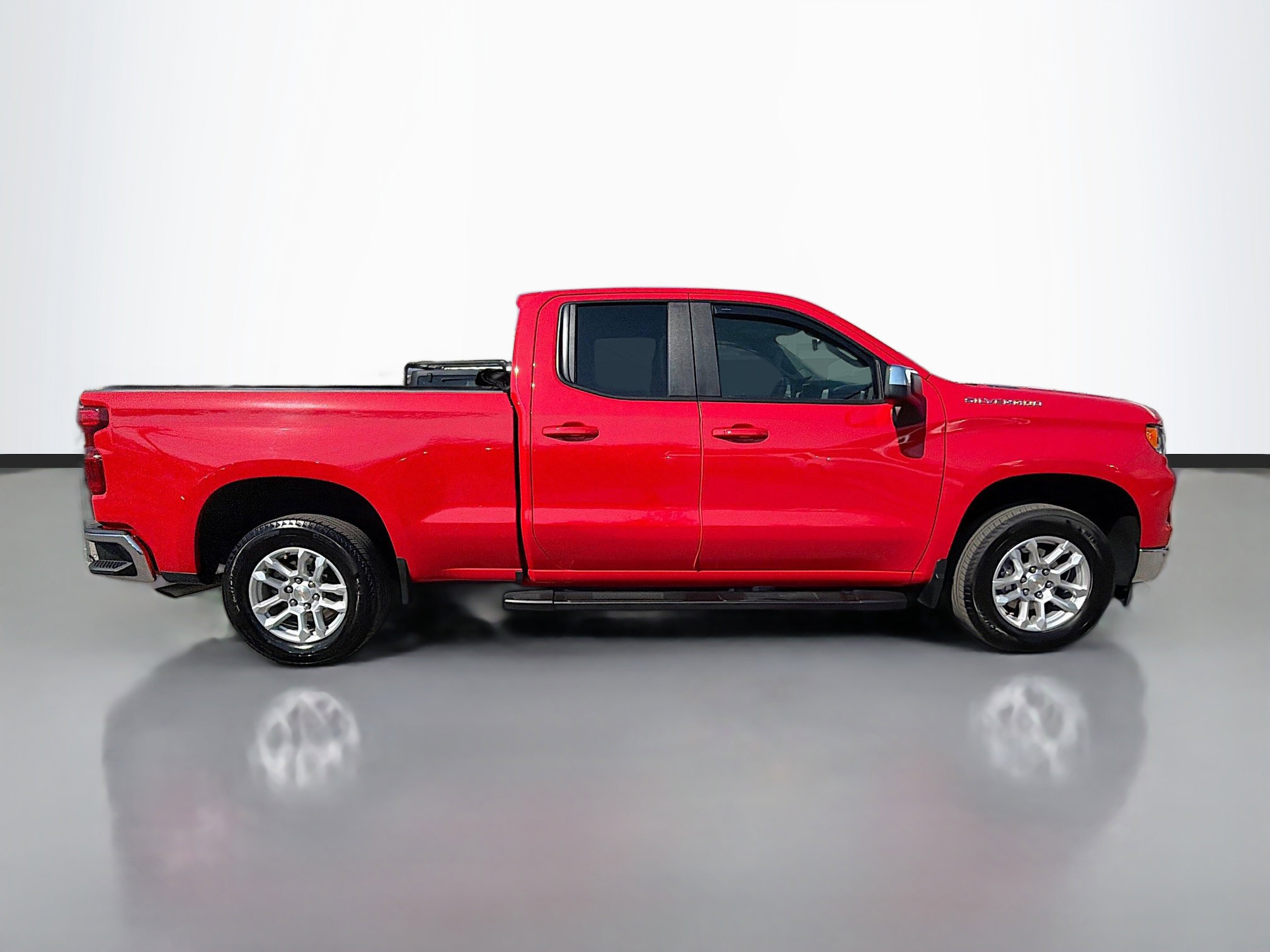 Used 2025 Chevrolet Silverado 1500 LT w/ Protection Package image 2