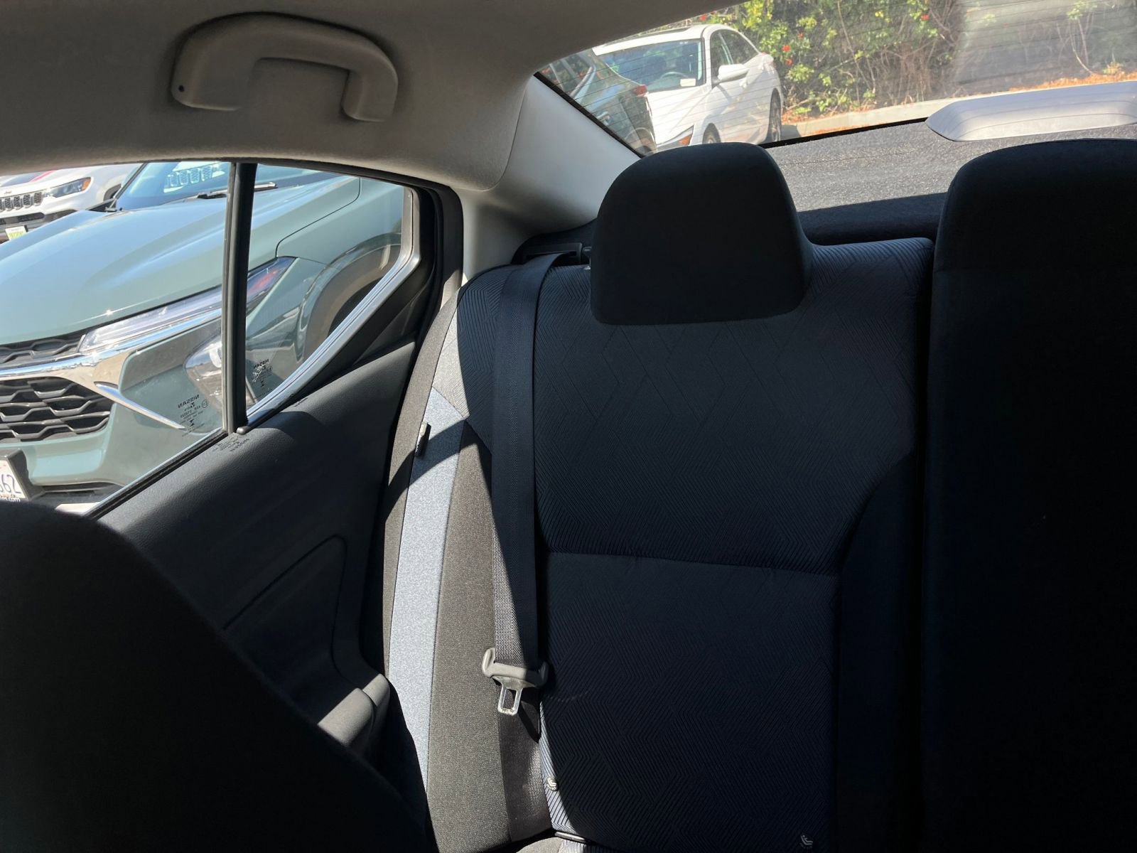 Used 2025 Nissan Versa SV FWD image 39