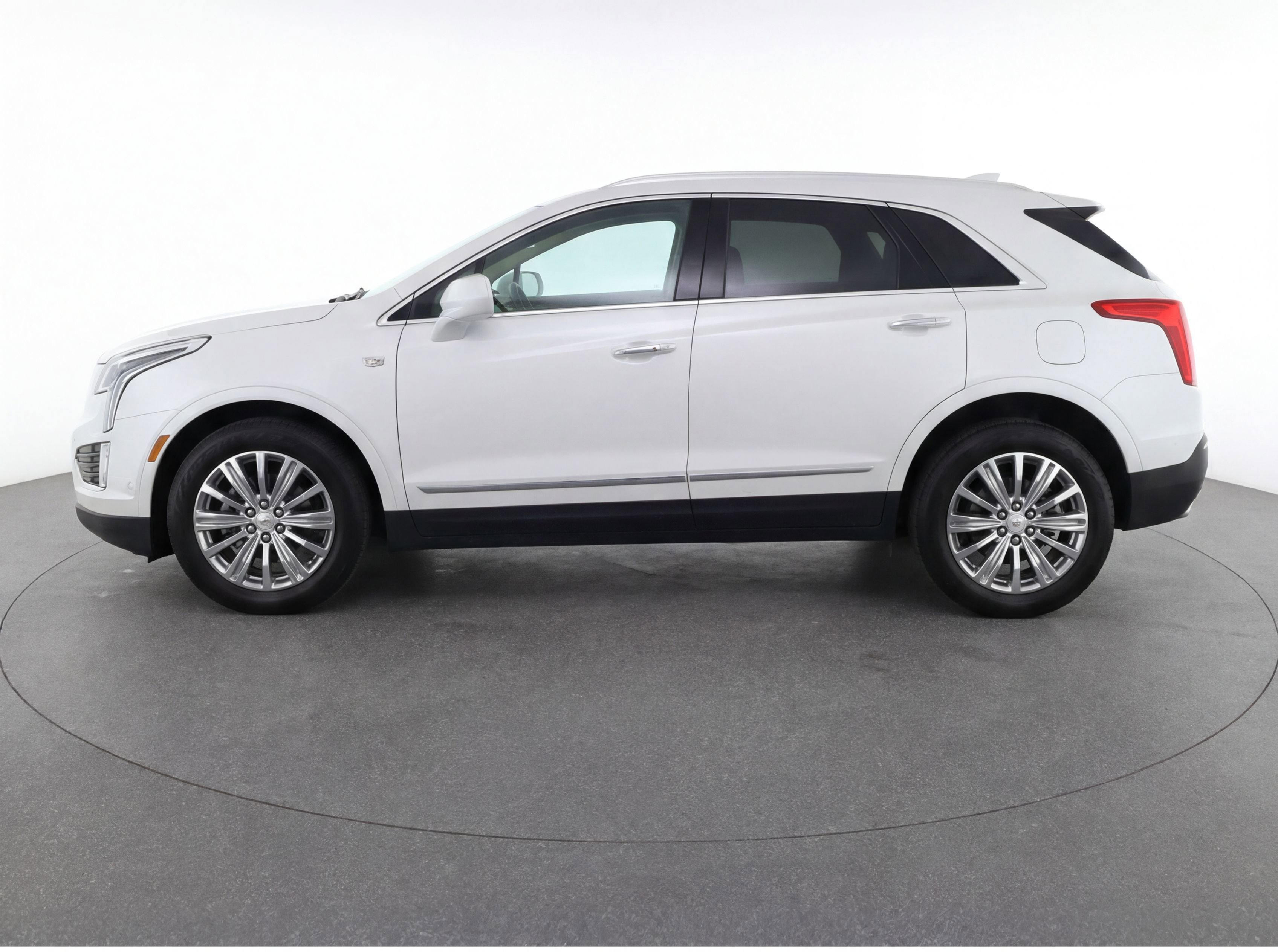 Used 2019 Cadillac XT5 Luxury FWD image 6