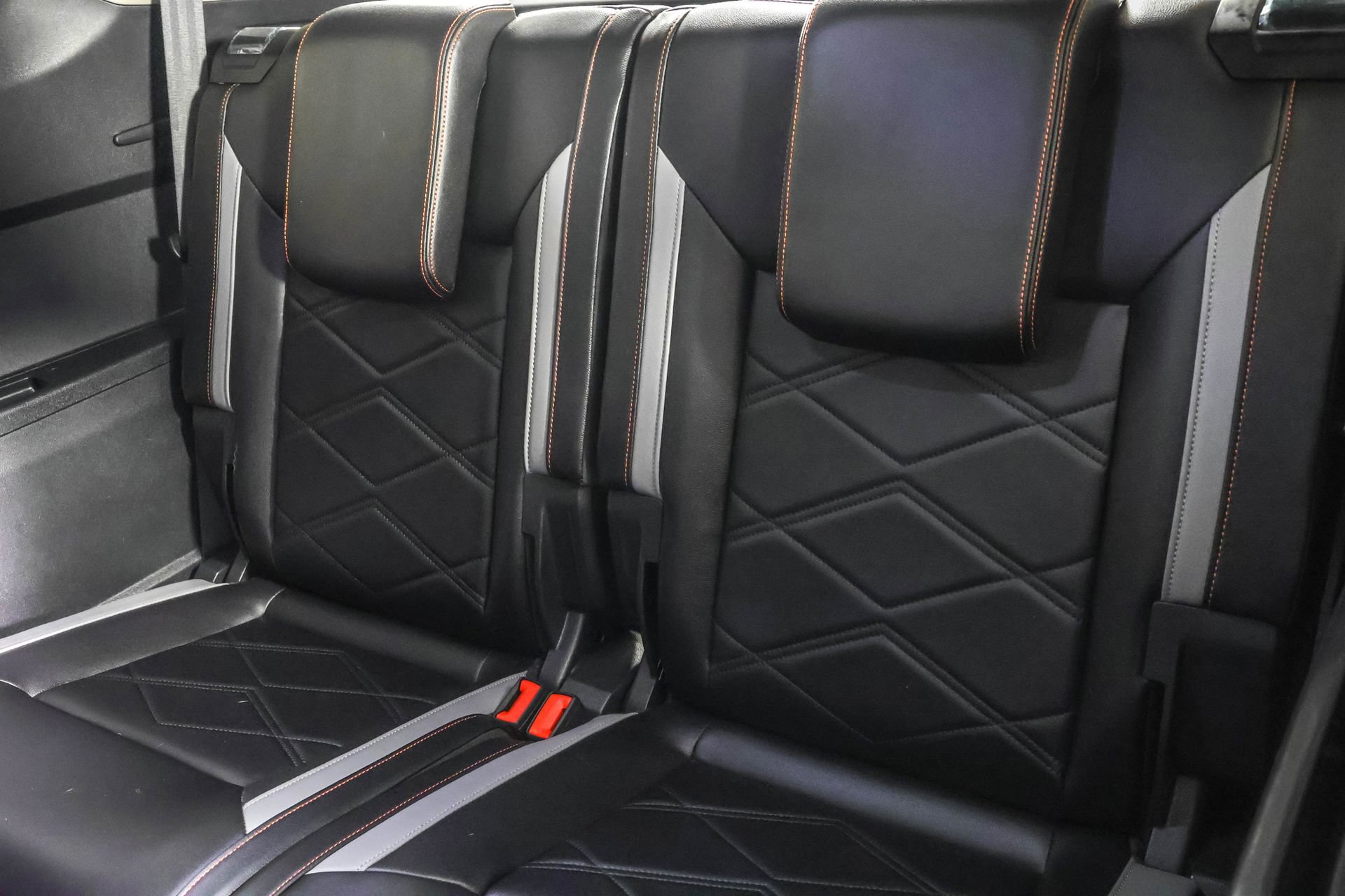 Used 2024 Volkswagen Atlas Peak Edition SE image 39
