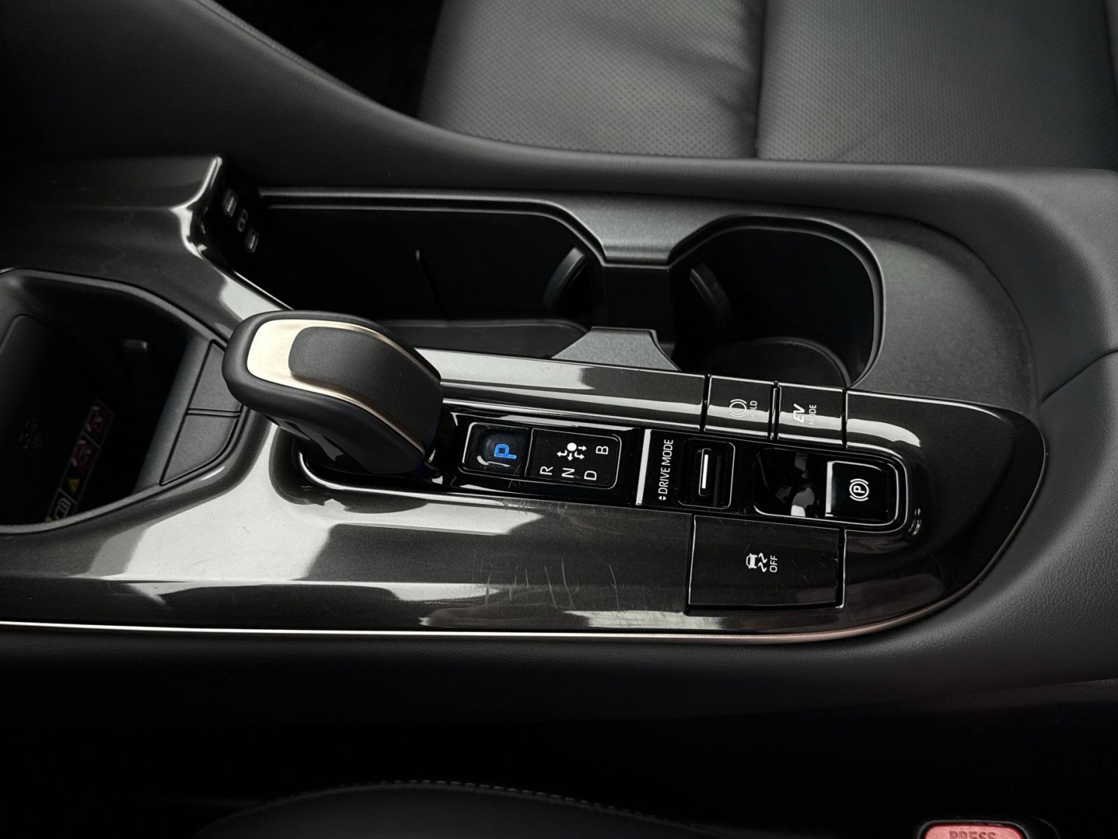 Used 2024 Toyota Crown Limited image 20