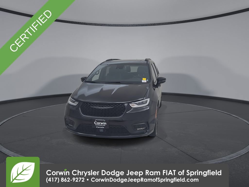 Certified 2025 Chrysler Pacifica Limited image 7