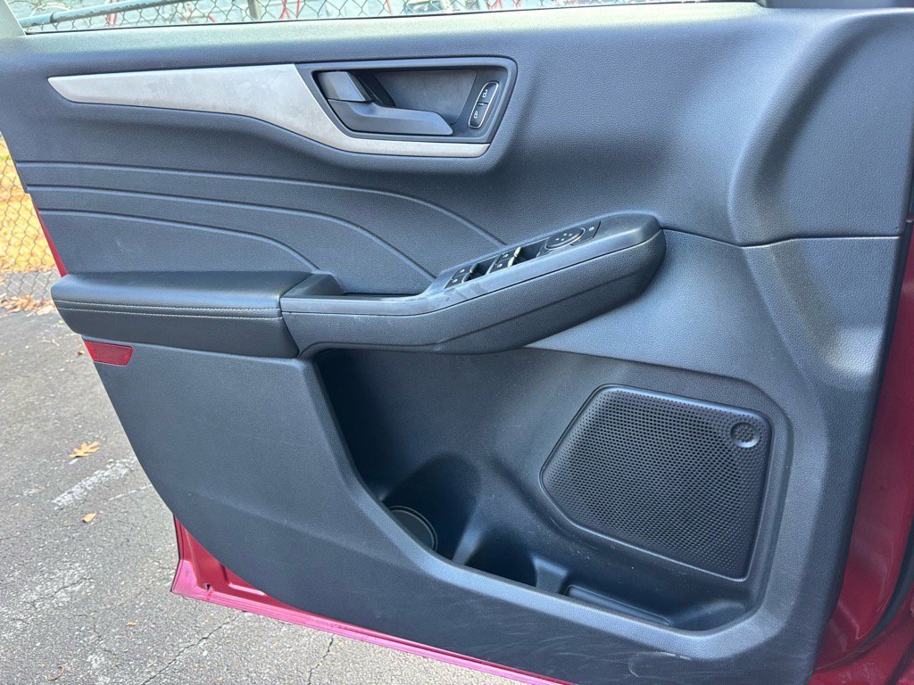 Used 2022 Ford Escape SE w/ Convenience Package image 7