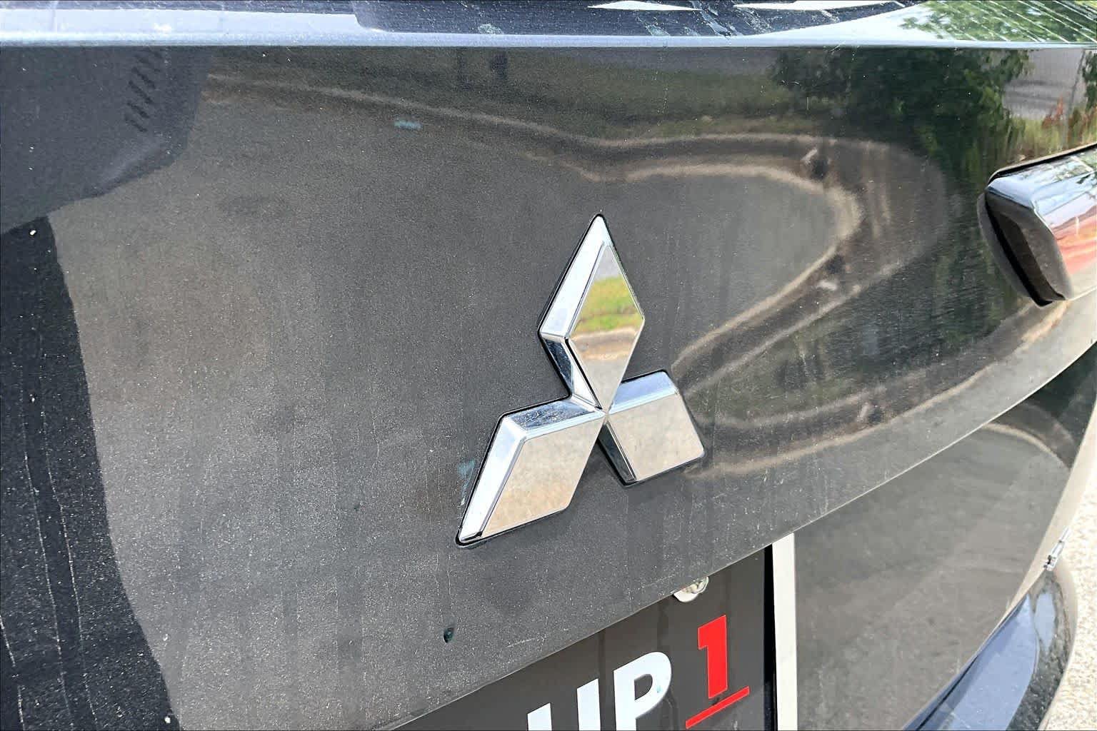 Used 2025 Mitsubishi Outlander SE AWD/4WD image 31