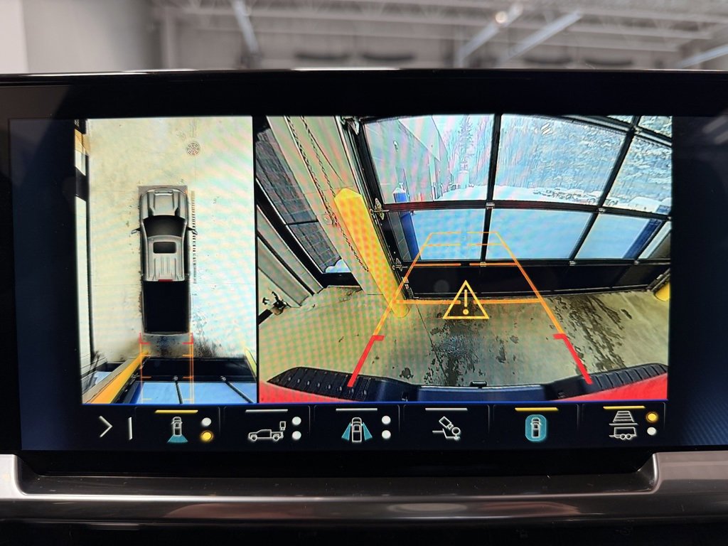 Used 2025 Chevrolet Silverado 2500 LT image 54