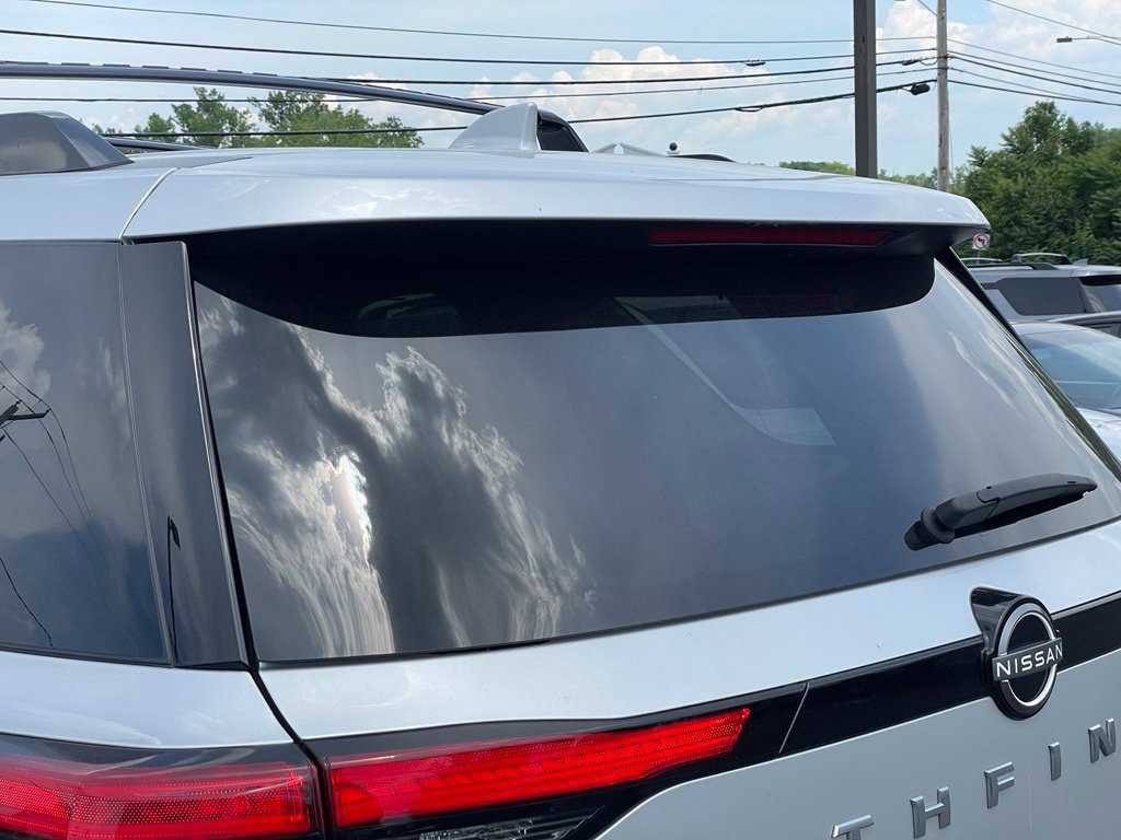 Certified 2024 Nissan Pathfinder SV w/ SV Premium Package AWD/4WD image 38