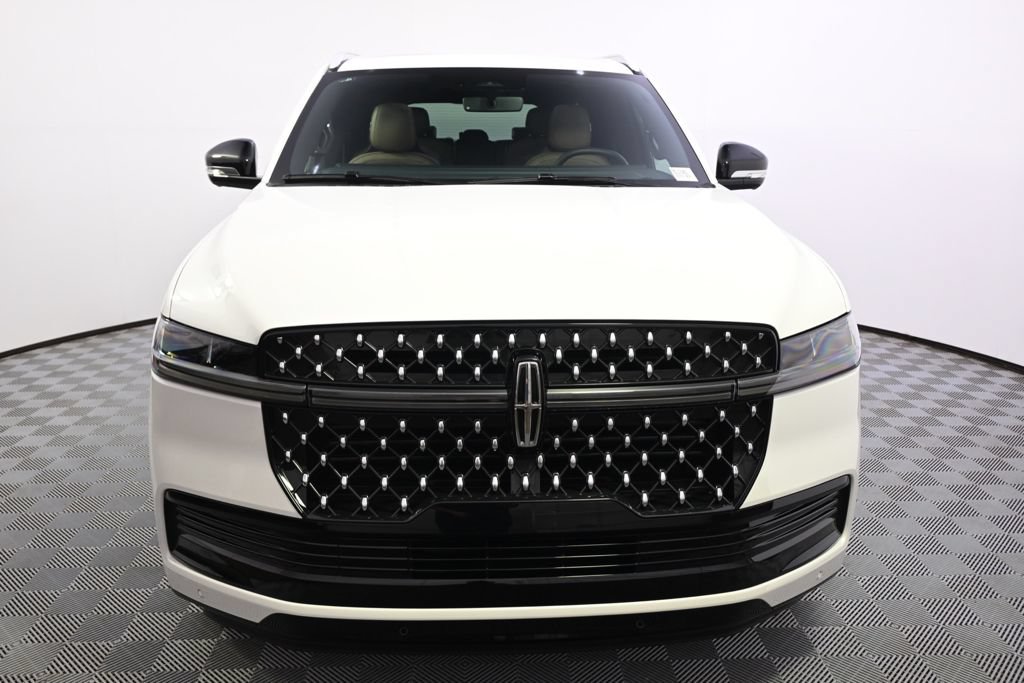 New 2026 Lincoln Navigator Black Label AWD/4WD image 10