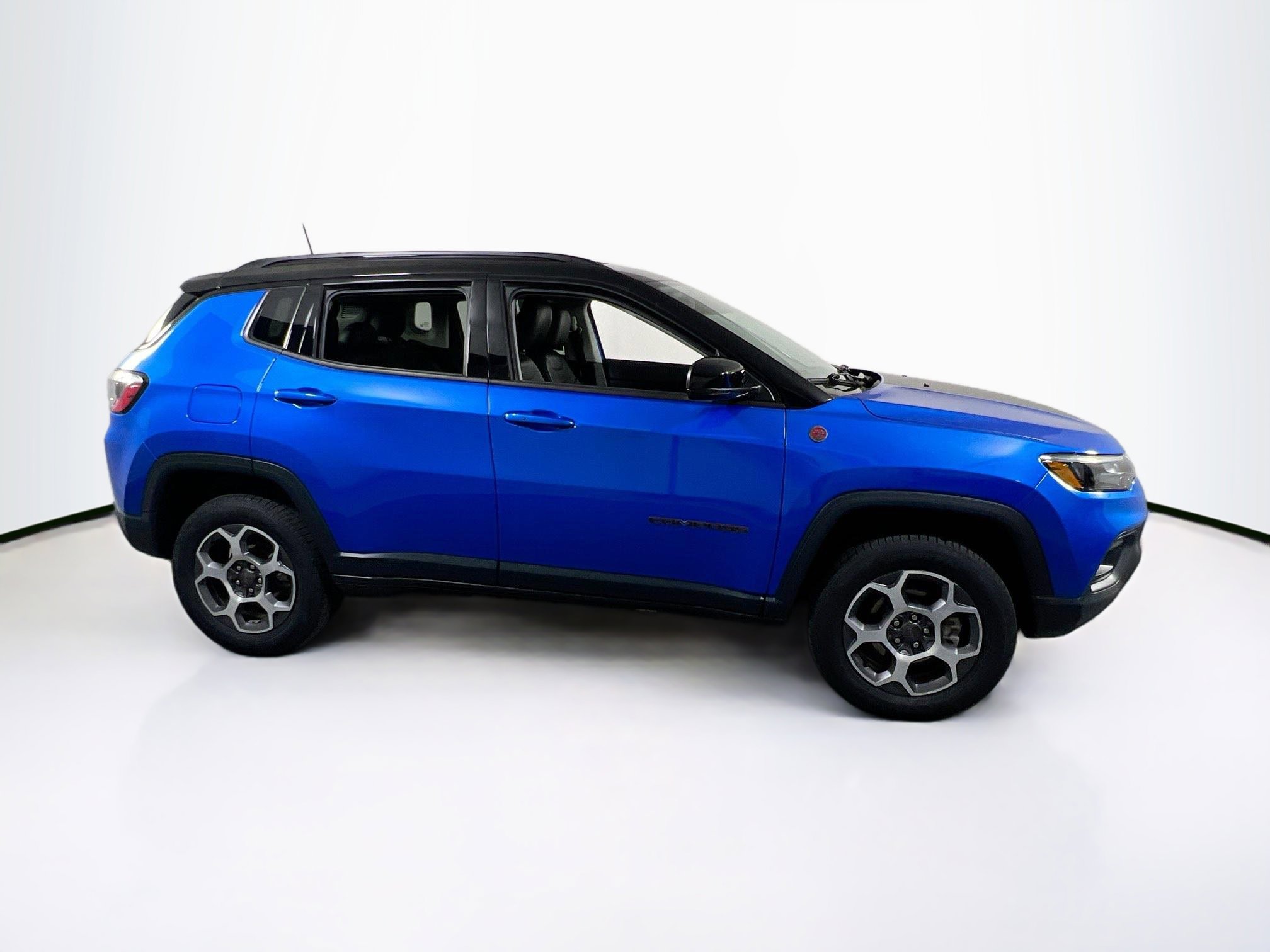 Used 2022 Jeep Compass Trailhawk w/ Trailhawk Convenience Group image 4