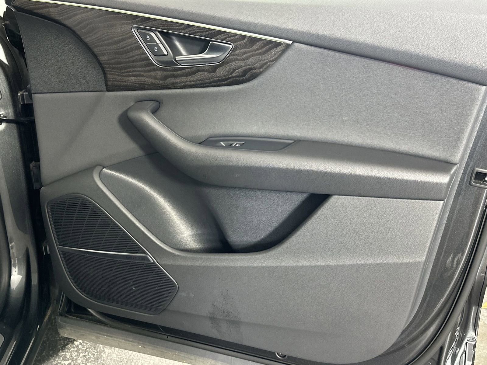 Used 2021 Audi Q8 Prestige image 35