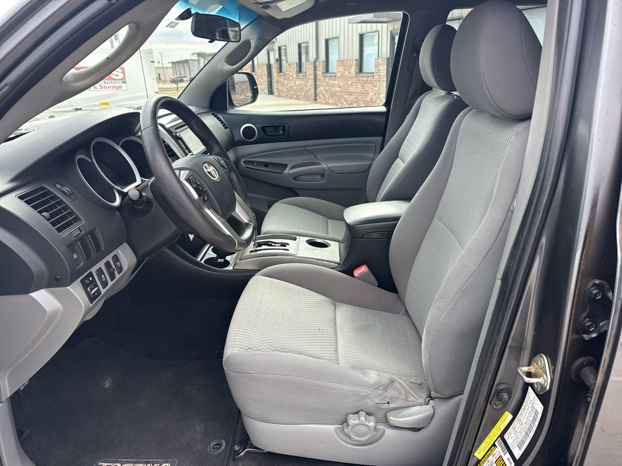 Used 2014 Toyota Tacoma 4x4 Double Cab w/ SR5 Package image 31