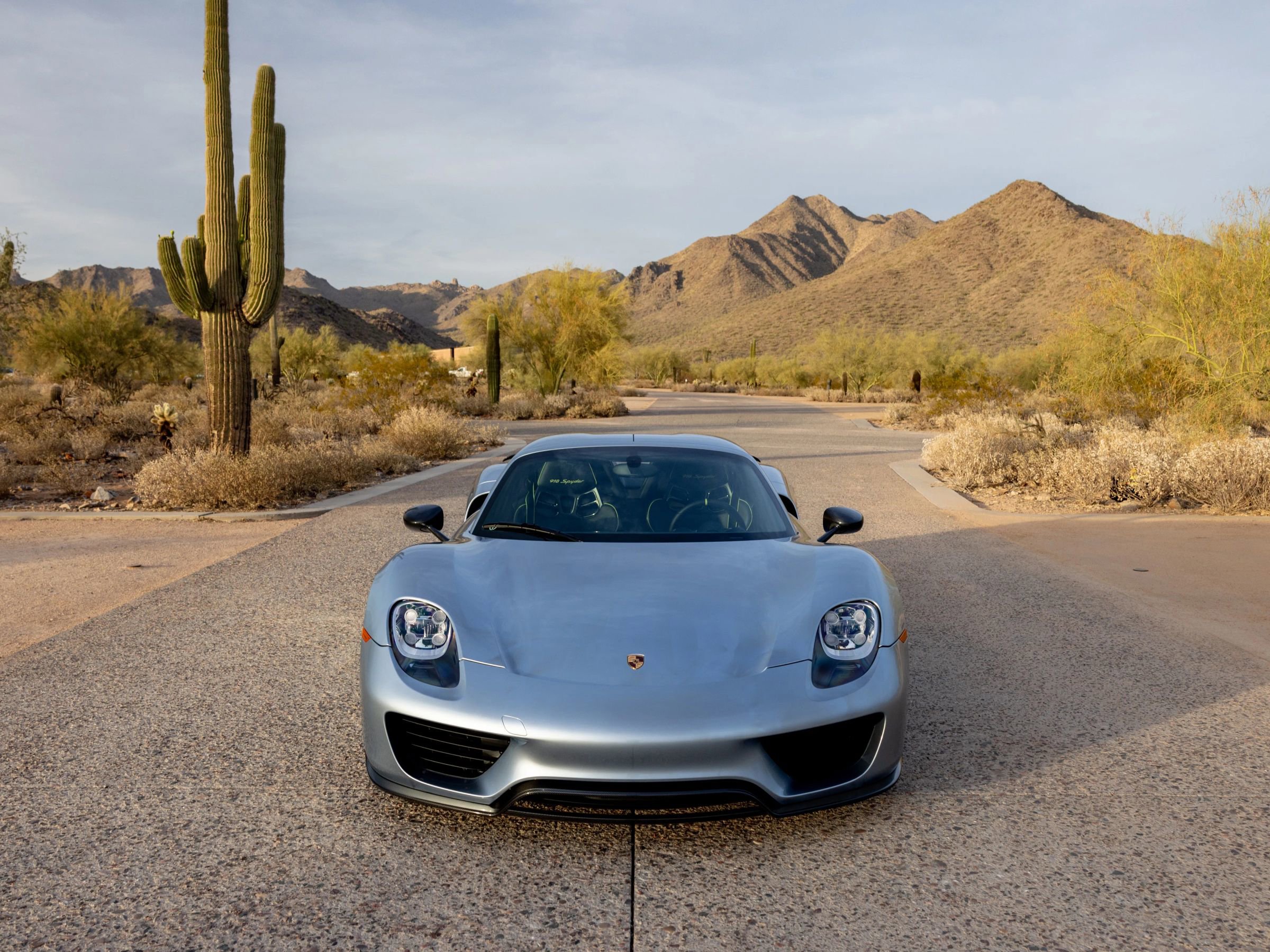 Used 2015 Porsche 918 Spyder AWD/4WD image 21