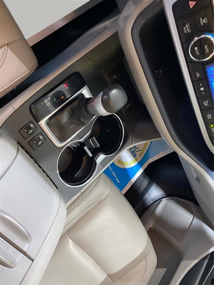 Used 2017 Toyota Highlander XLE image 12