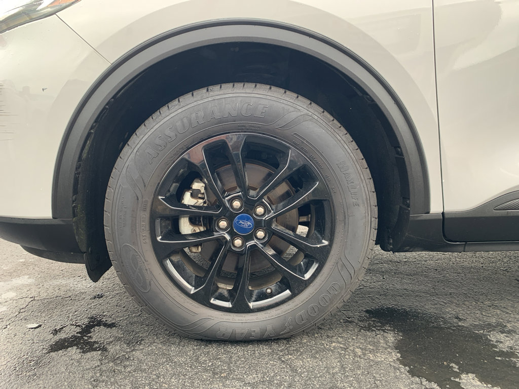 Used 2020 Ford Escape SE Sport image 8